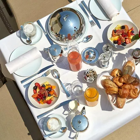 Raphael Hotel 5*