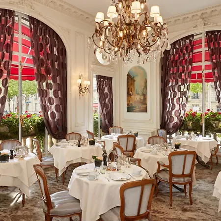 Hotel Raphael 5*