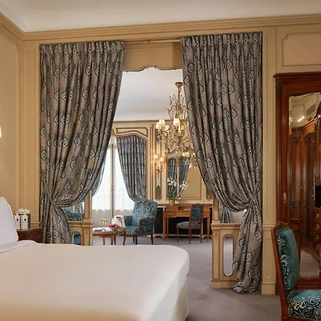 Raphael 5* Paris