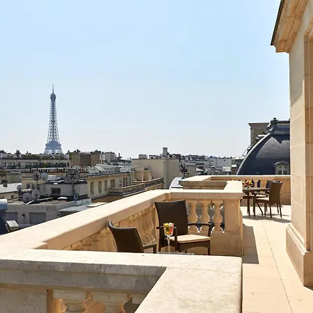 Hotel Raphael