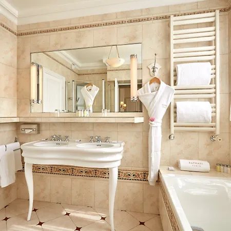 Hotel Raphael 5*