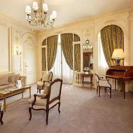 Hotel Raphael 5*