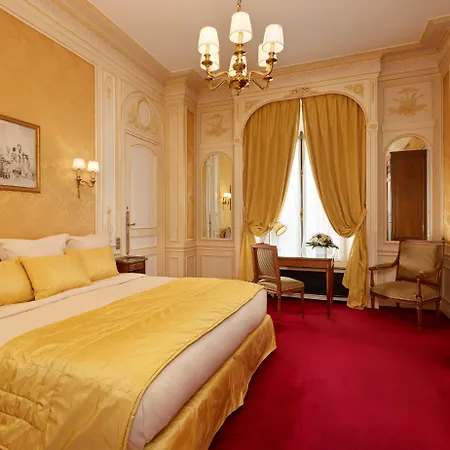 Hotel Raphael