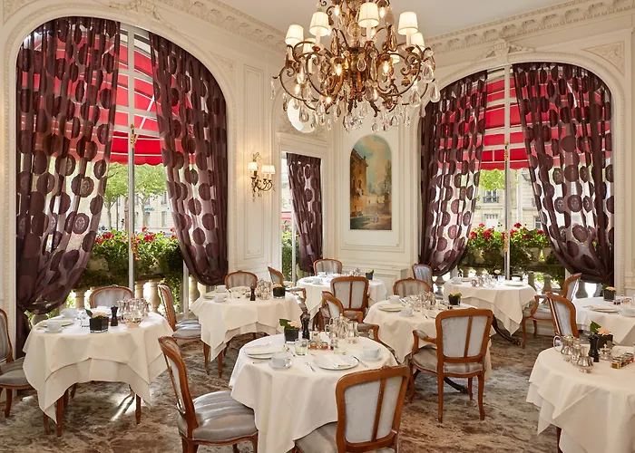 Hotel Raphael 5*
