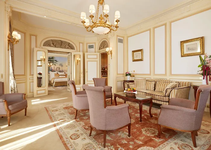 Raphael Hotel Paris