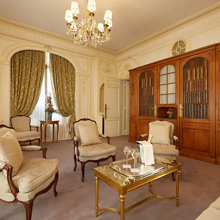 Hotel Raphael París