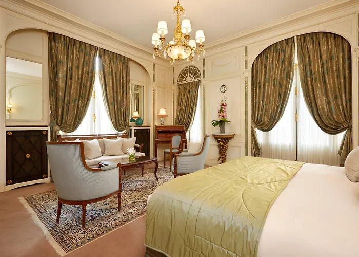 Raphael Hotel 5*